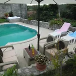'vickovi' Mit Gemeinschaftspool By Interhome