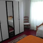 'vickovi' Mit Gemeinschaftspool By Interhome Feriehus Rakalj