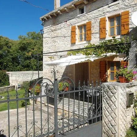 'vickovi' Mit Gemeinschaftspool By Interhome Ferienhaus