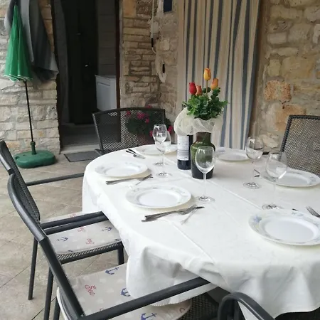 Hébergement de vacances 'vickovi' Mit Gemeinschaftspool By Interhome *