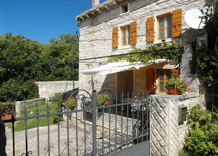 'vickovi' Mit Gemeinschaftspool By Interhome Holiday home