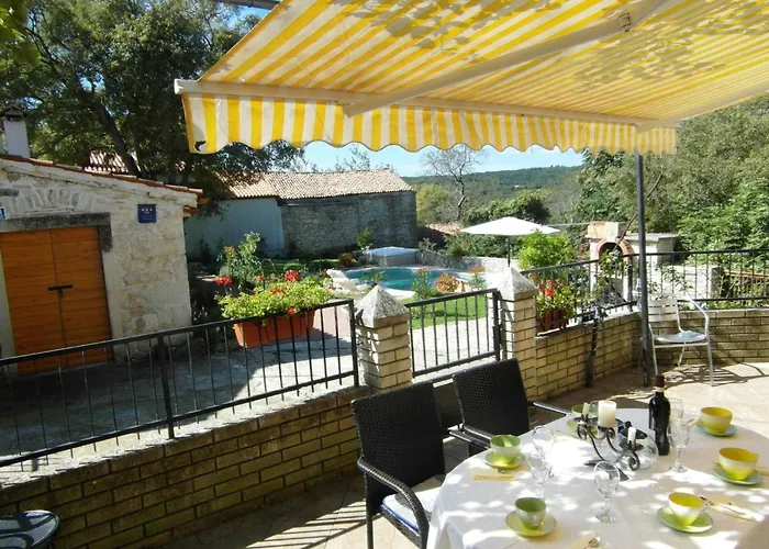'vickovi' Mit Gemeinschaftspool By Interhome Holiday home *