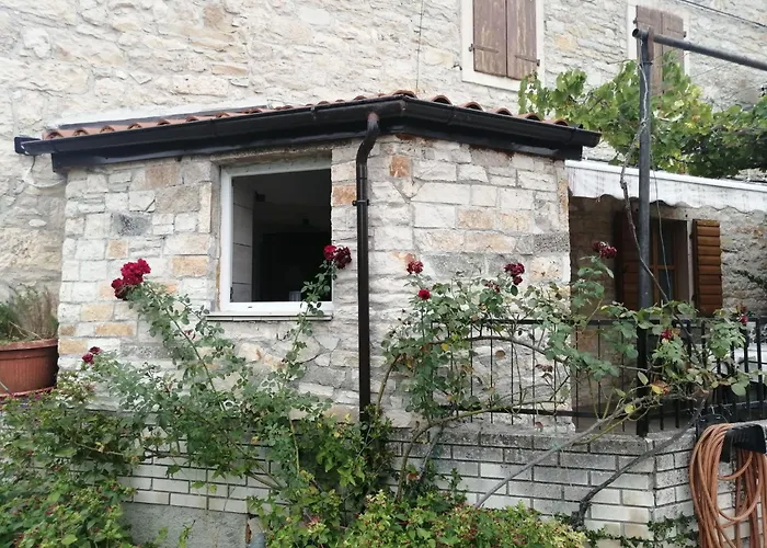 'vickovi' Mit Gemeinschaftspool By Interhome *