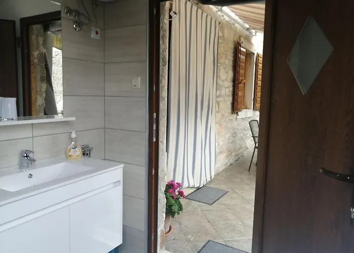 'vickovi' Mit Gemeinschaftspool By Interhome Holiday home