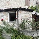 'vickovi' Mit Gemeinschaftspool By Interhome *