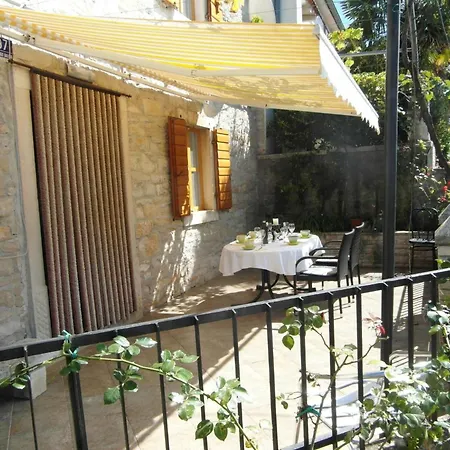 Casa de Férias 'vickovi' Mit Gemeinschaftspool By Interhome *